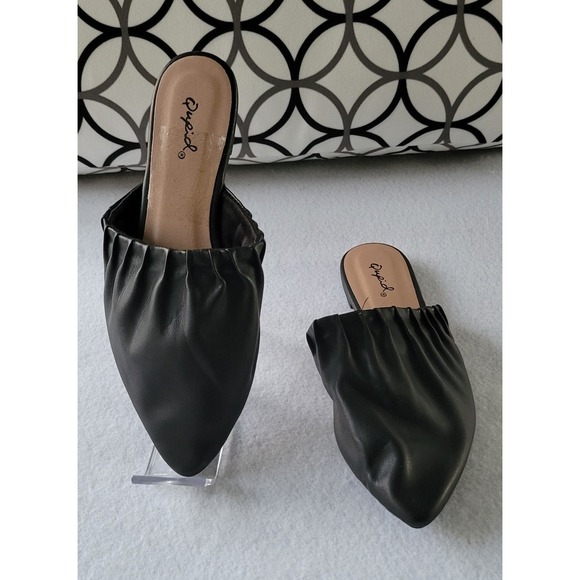 Qupid Shoes - Qupid Womens Size 7 Slip On Black Suede Casual Pointed Toe Comfort Flats